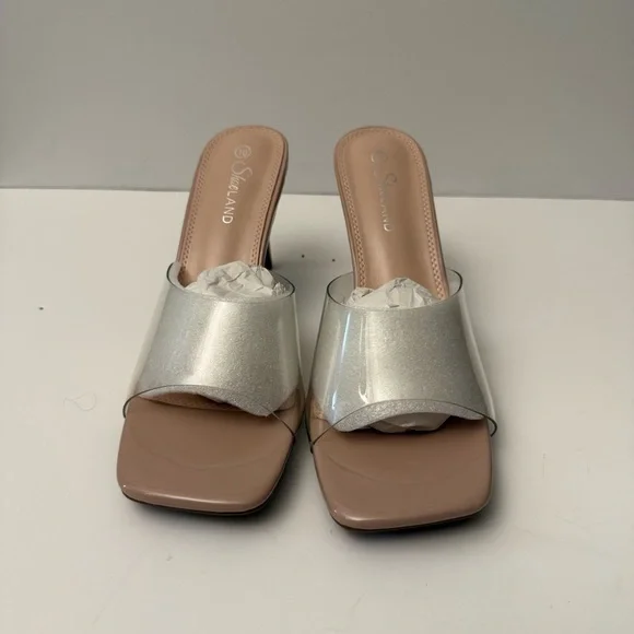 Elegant Clear and Tan Women's Heels - Picture 3 of 8